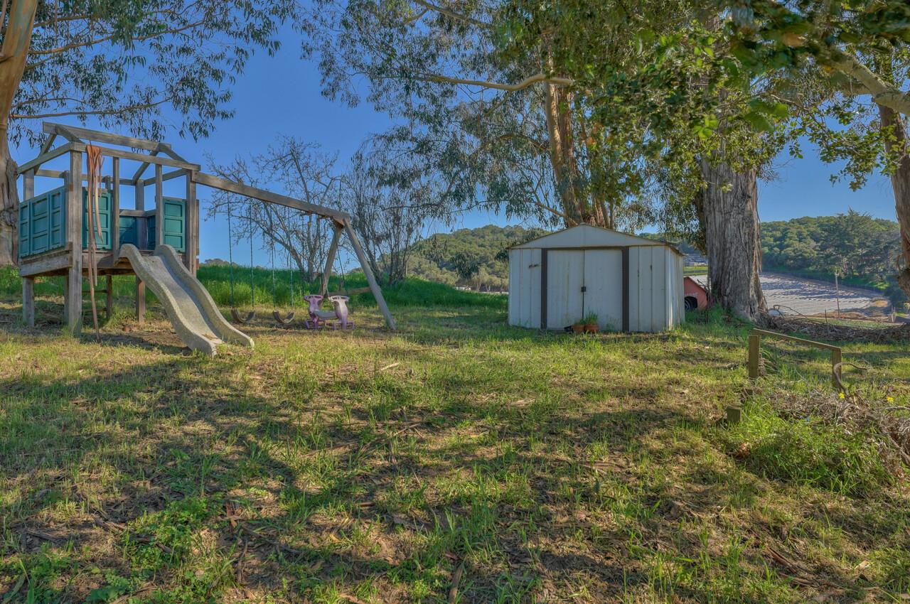 247 Maher Road Watsonville, CA 95076 - Photo 33 of 47 Gallery Image 33
