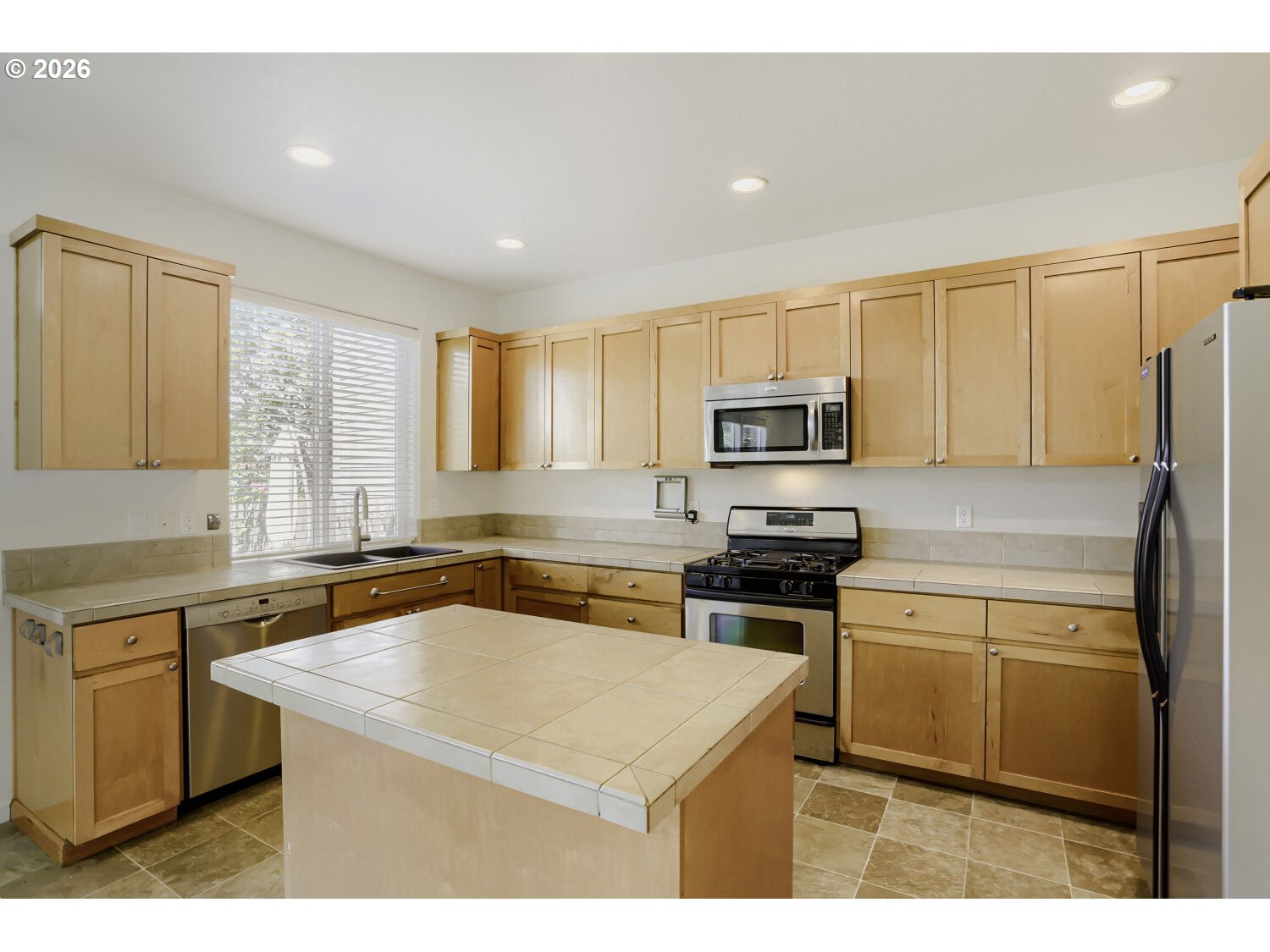 14829 Southwest Citrine Loop Beaverton, OR 97007 - Photo 9 of 34