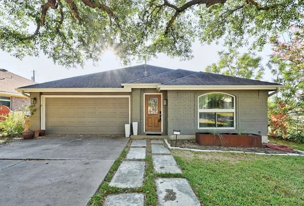 $3,000 | 7717 Ponoma Trail, Austin, TX 78749