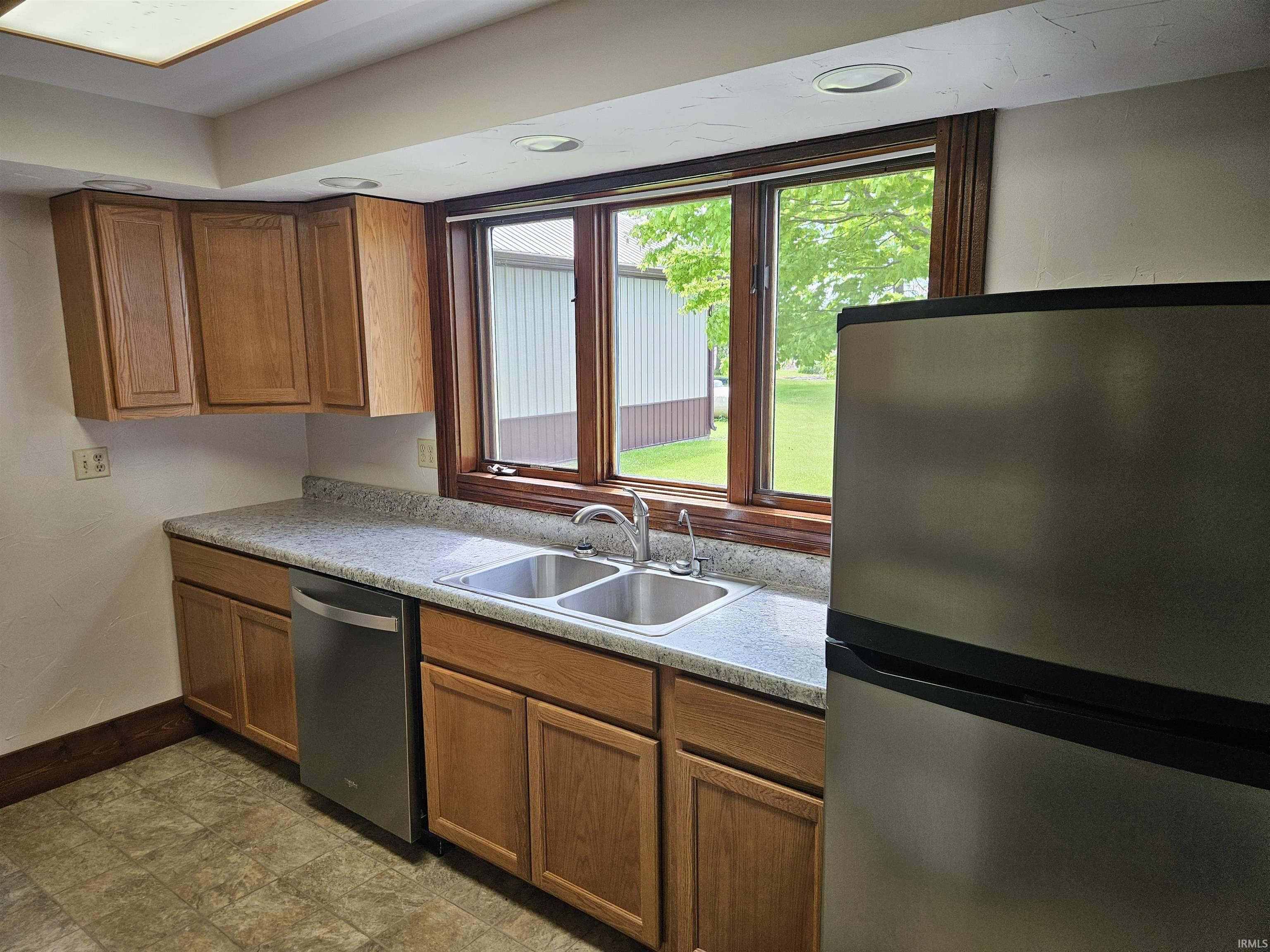 7177 West 100 North Rochester, IN 46975 - Photo 4 of 26 Gallery Image 4