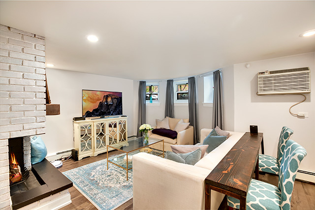 808 West George Street, Unit G Chicago, IL 60657 - Photo 3 of 16 Gallery Image 3