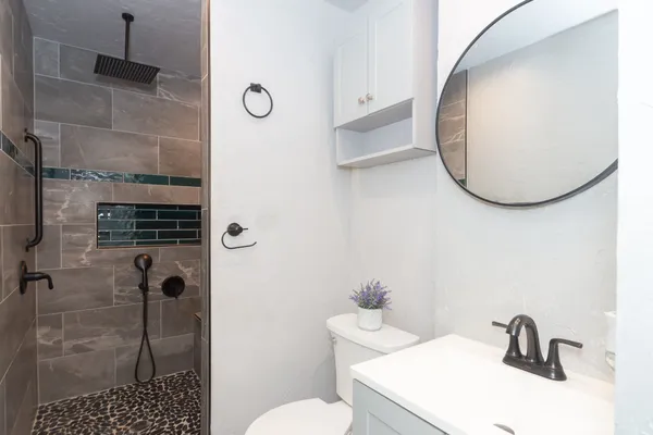 $2,100 | 5704 Leggett Lane, Pearland, TX 77584