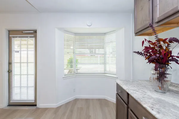 $2,100 | 5704 Leggett Lane, Pearland, TX 77584