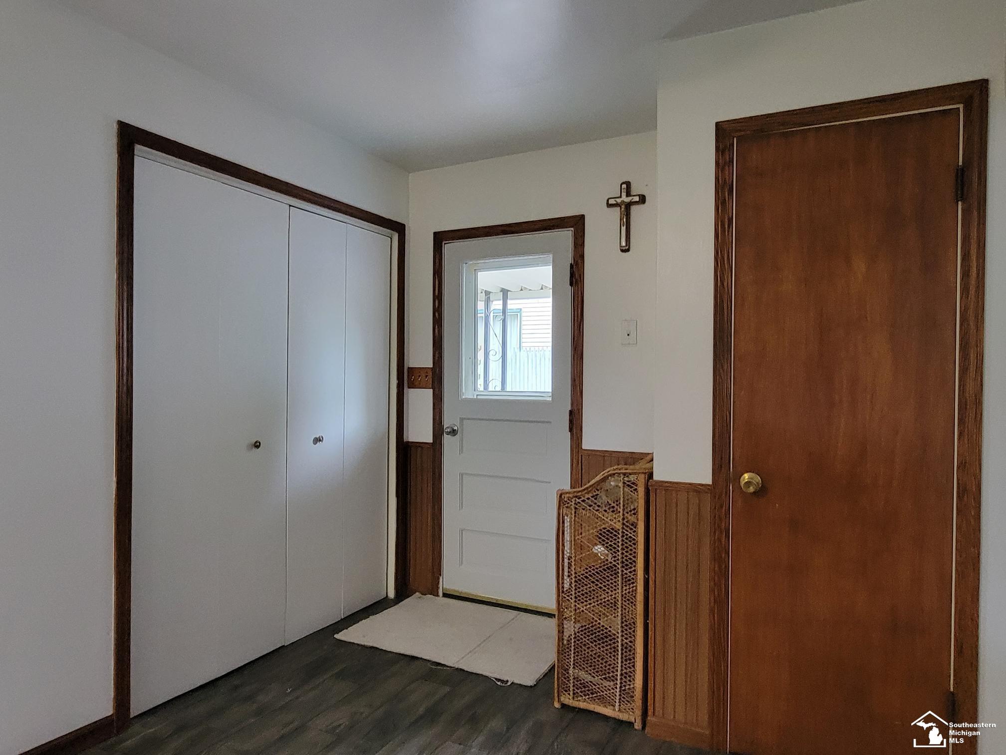 5829 East Dunbar Road Monroe, MI 48161 - Photo 11 of 21