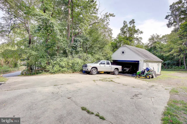 $699,995 | 349 Arbutus Drive, Edgewater, MD 21037