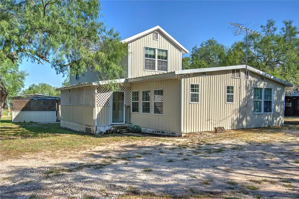 $165,000 | 118 Island Drive, Lake City, TX 78368