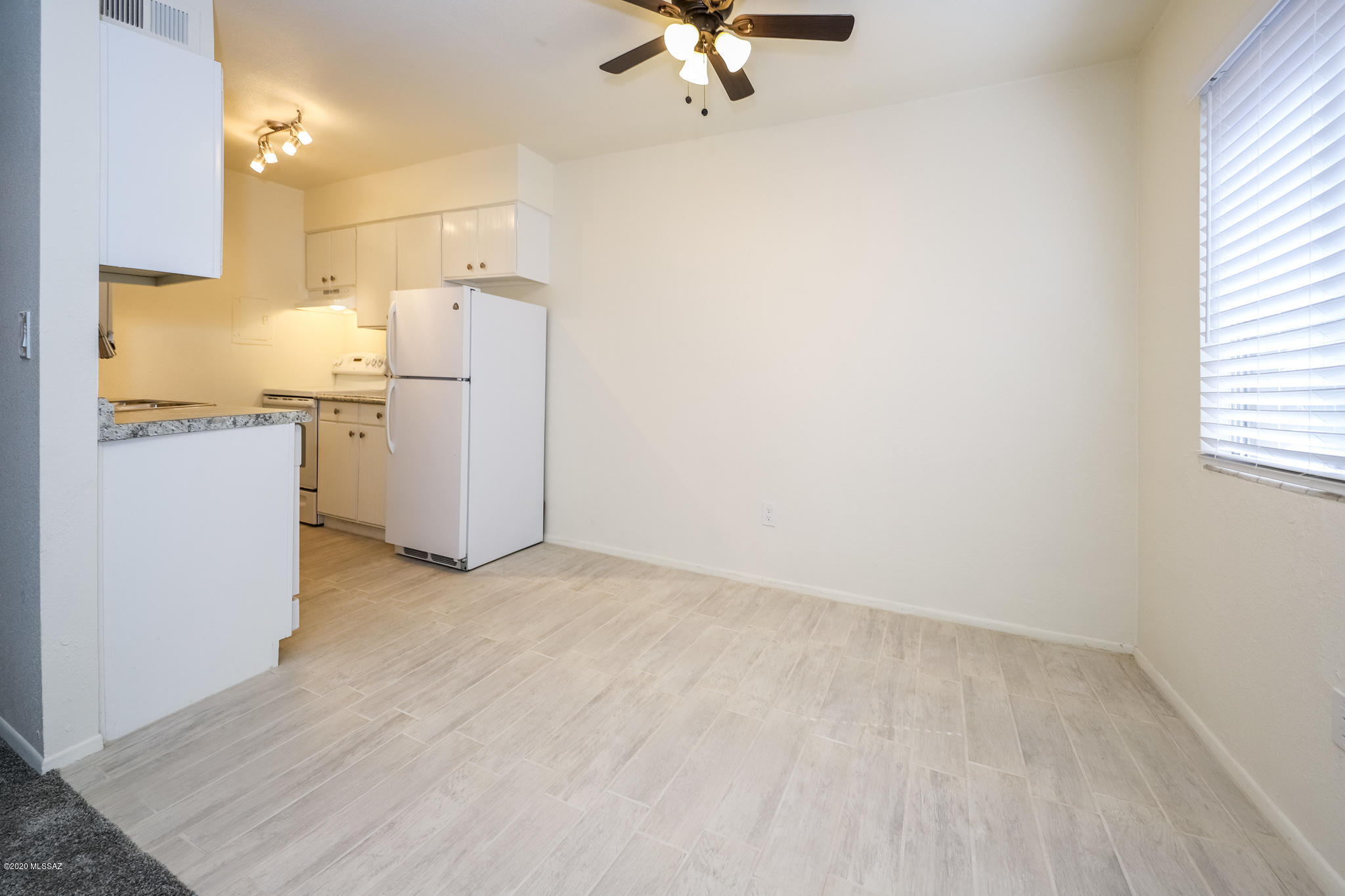 810 South Kolb Road, Unit 62 Tucson, AZ 85710 - Photo 6 of 16