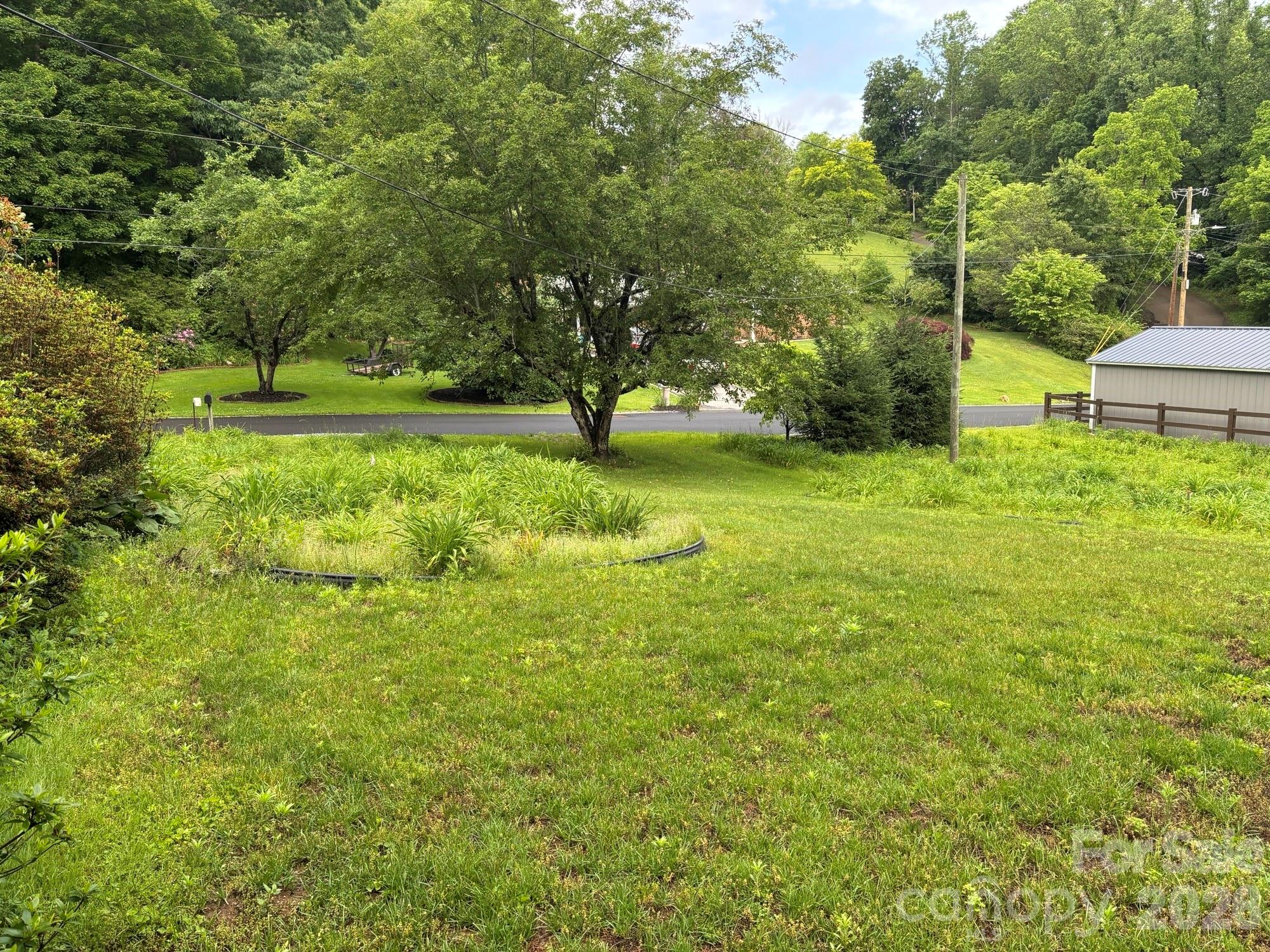 609 Valley Road Spruce Pine, NC 28777 - Photo 7 of 8