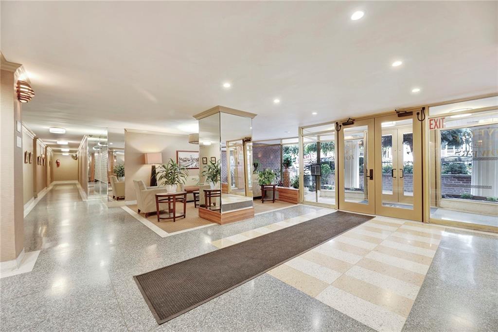 415 Beverley Road, Unit 3R Brooklyn, NY 11218 - Photo 1 of 17 Gallery Image 1