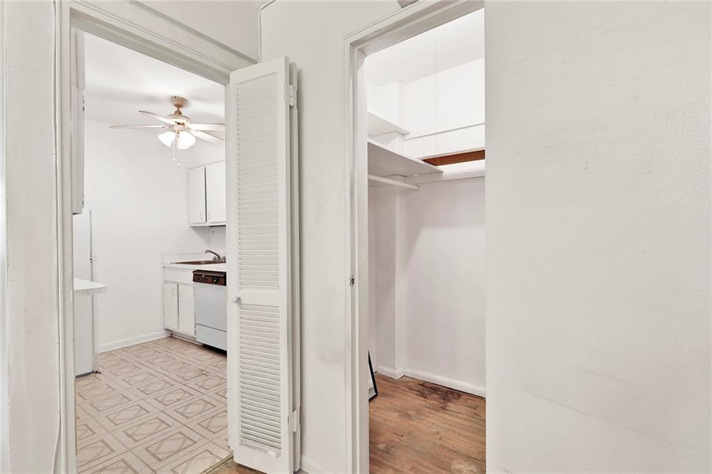 415 Beverley Road, Unit 3R Brooklyn, NY 11218 - Photo 16 of 17 Gallery Image 16
