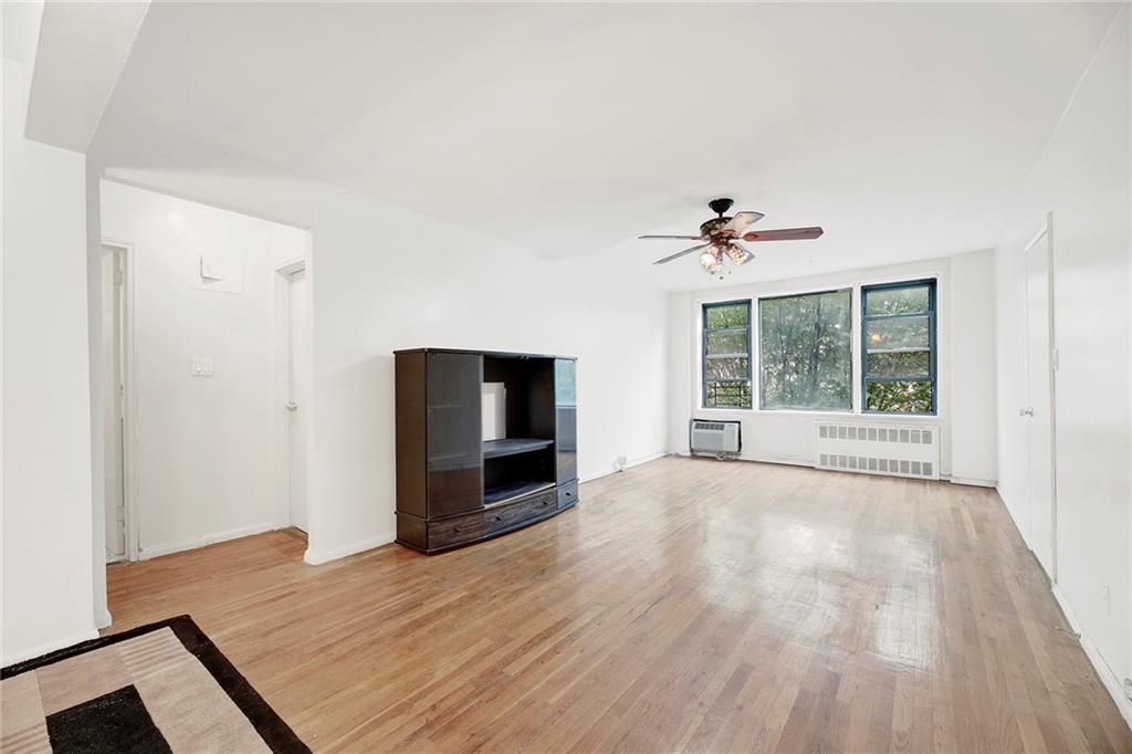 415 Beverley Road, Unit 3R Brooklyn, NY 11218 - Photo 5 of 17 Gallery Image 5