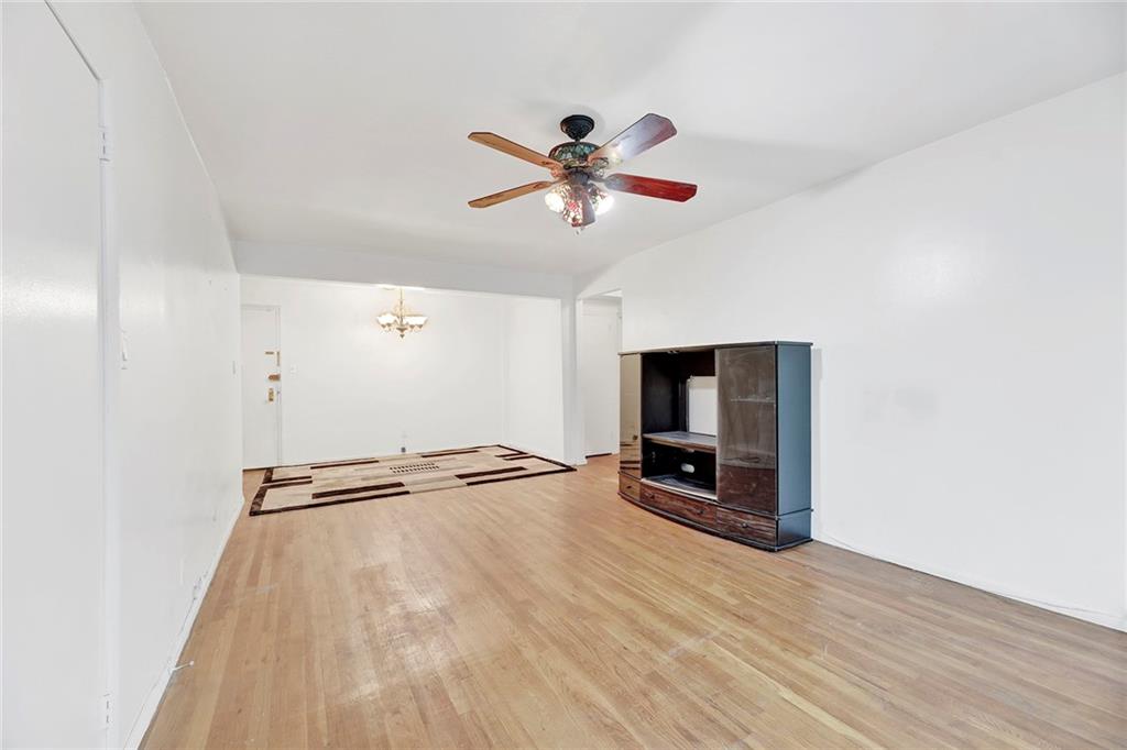 415 Beverley Road, Unit 3R Brooklyn, NY 11218 - Photo 6 of 17 Gallery Image 6