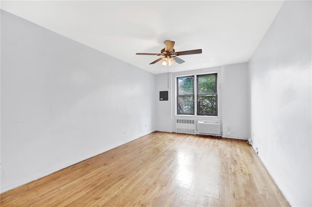 415 Beverley Road, Unit 3R Brooklyn, NY 11218 - Photo 10 of 17 Gallery Image 10