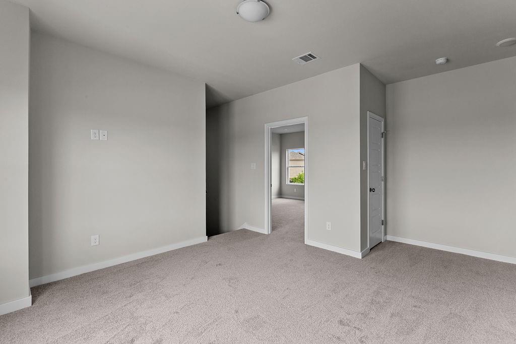 620 Alameda Road Azle, TX 76020 - Photo 15 of 27 a view of an empty room and closet area