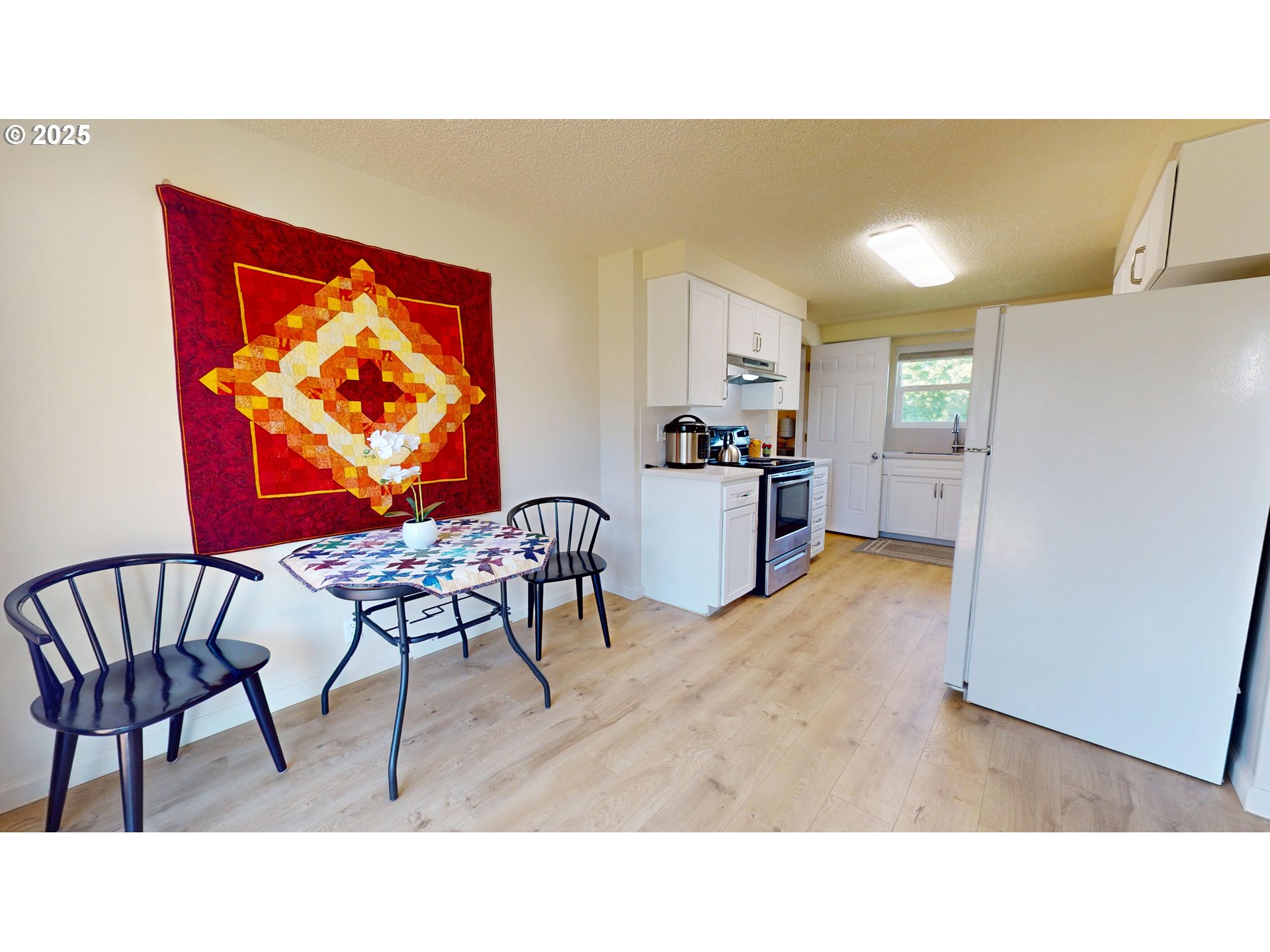 143 V Street Springfield, OR 97477 - Photo 5 of 30