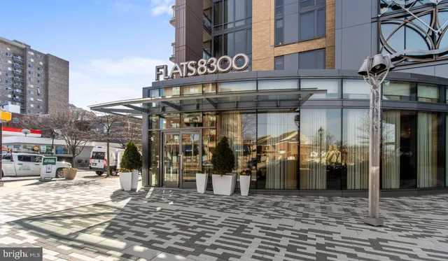 $2,471 | 8300 Wisconsin Avenue, Unit 1B1809, Bethesda, MD 20814
