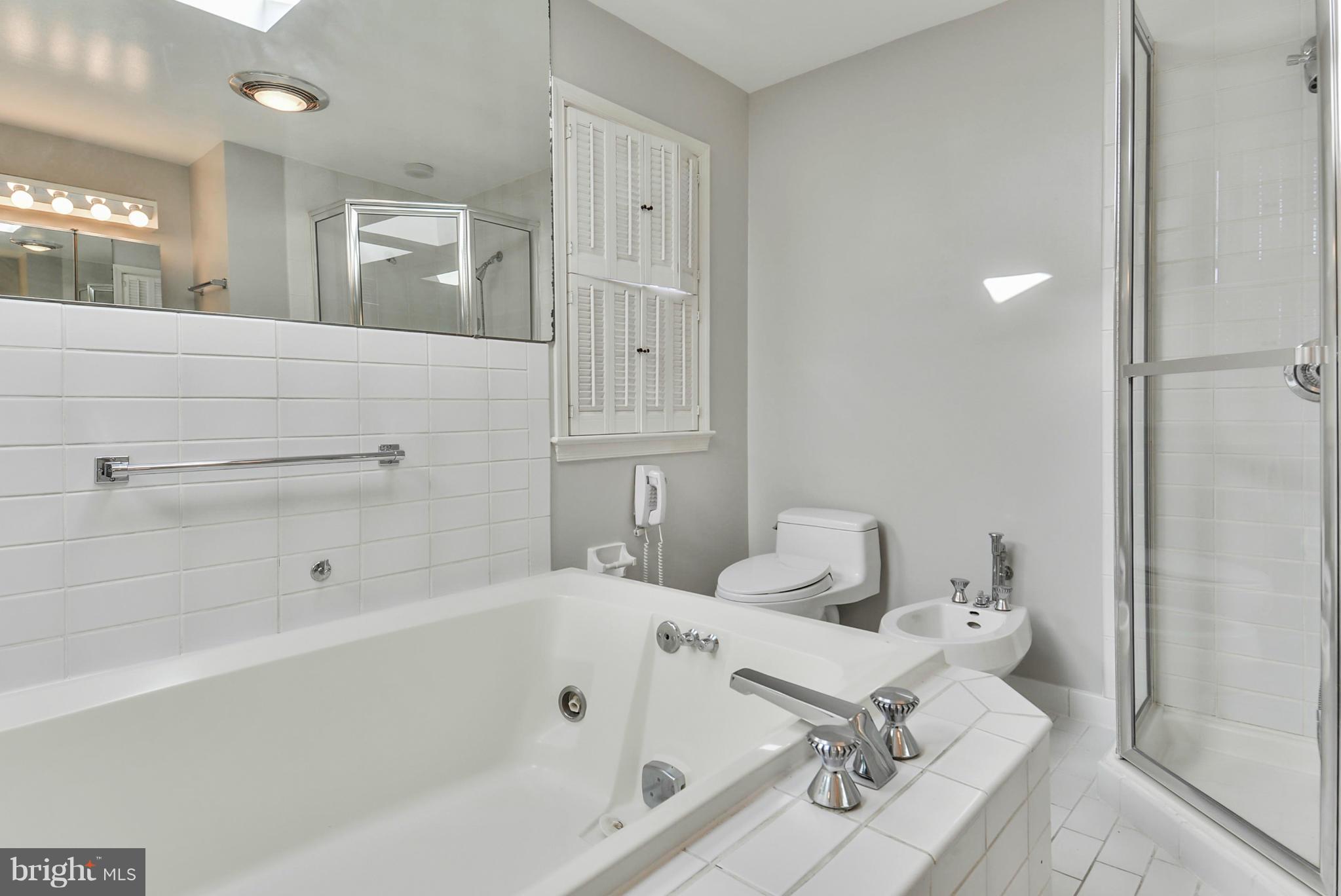 9502 Clement Road Silver Spring, MD 20910 - Photo 17 of 30 Bath (Master)