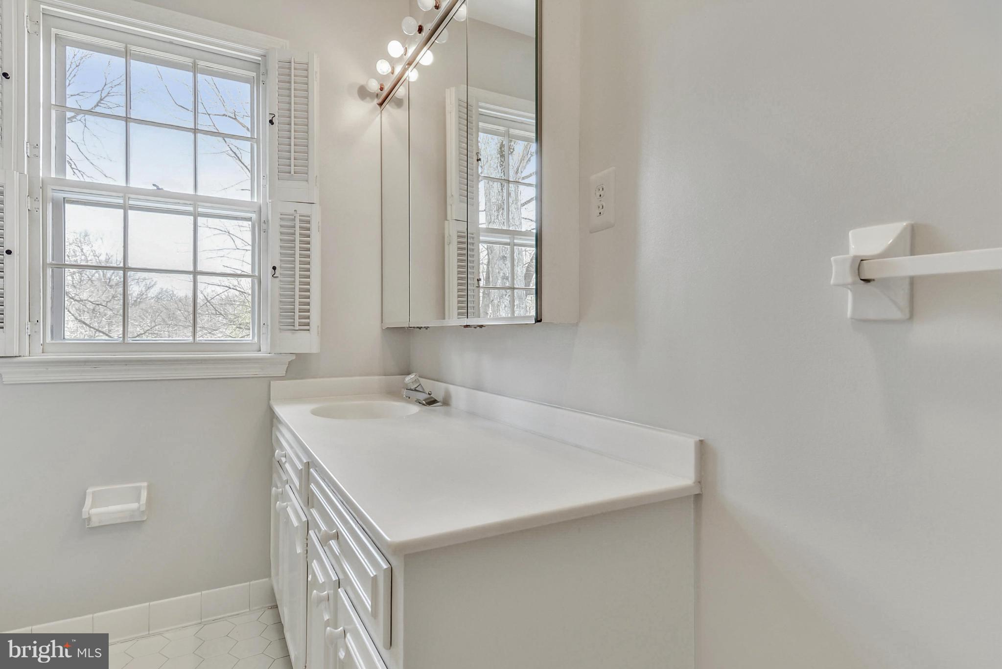 9502 Clement Road Silver Spring, MD 20910 - Photo 21 of 30 Bath