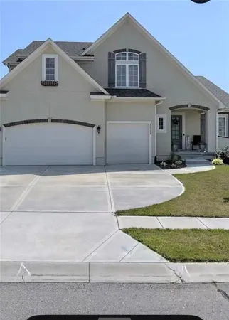$750,000 | 24739 West 92nd Street, Lenexa, KS 66227