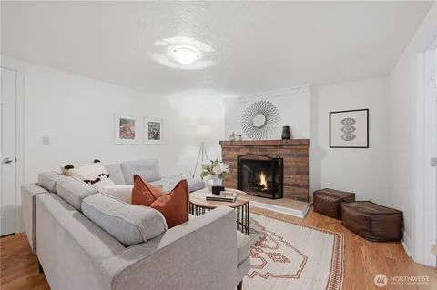 $1,198,000 | 7550 21st Avenue Northeast, Seattle, WA 98115