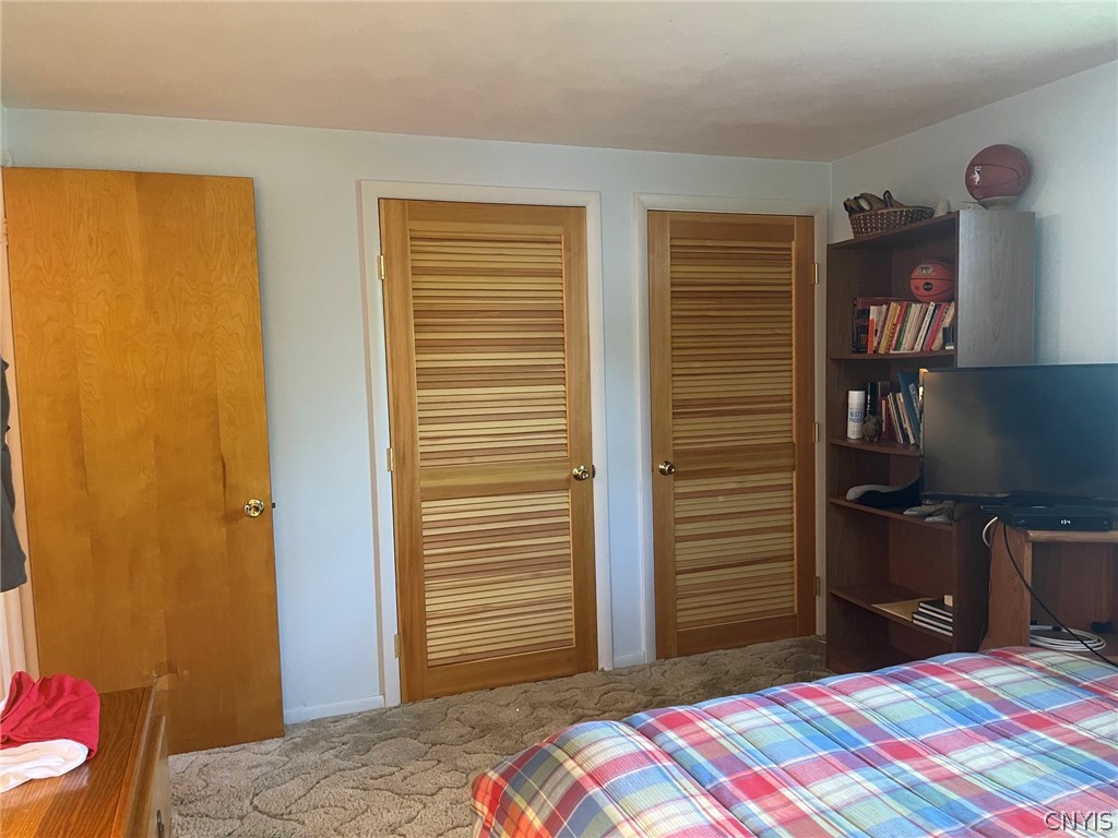 576 Stoneleigh Road Oneida, NY 13421 - Photo 34 of 43