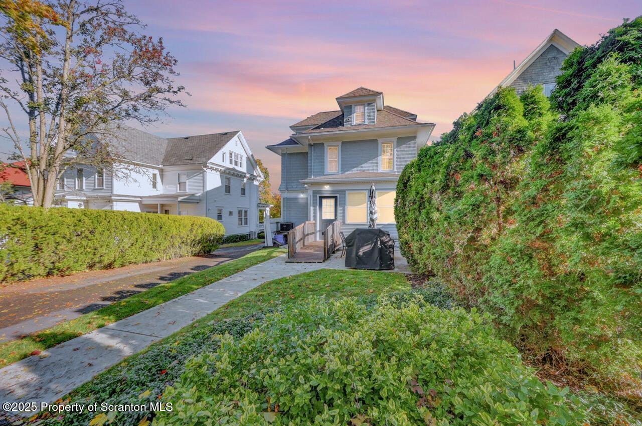 1118 Columbia Street Scranton, PA 18509 - Photo 5 of 92 1118 Columbia St 04 (1) Large