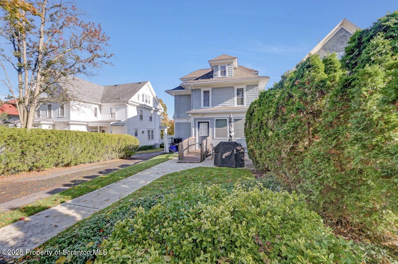 1118 Columbia Street Scranton, PA 18509 - Photo 6 of 92 1118 Columbia St 04 Large