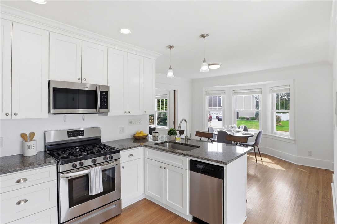 105 Hogan Road Perinton, NY 14450 - Photo 14 of 47