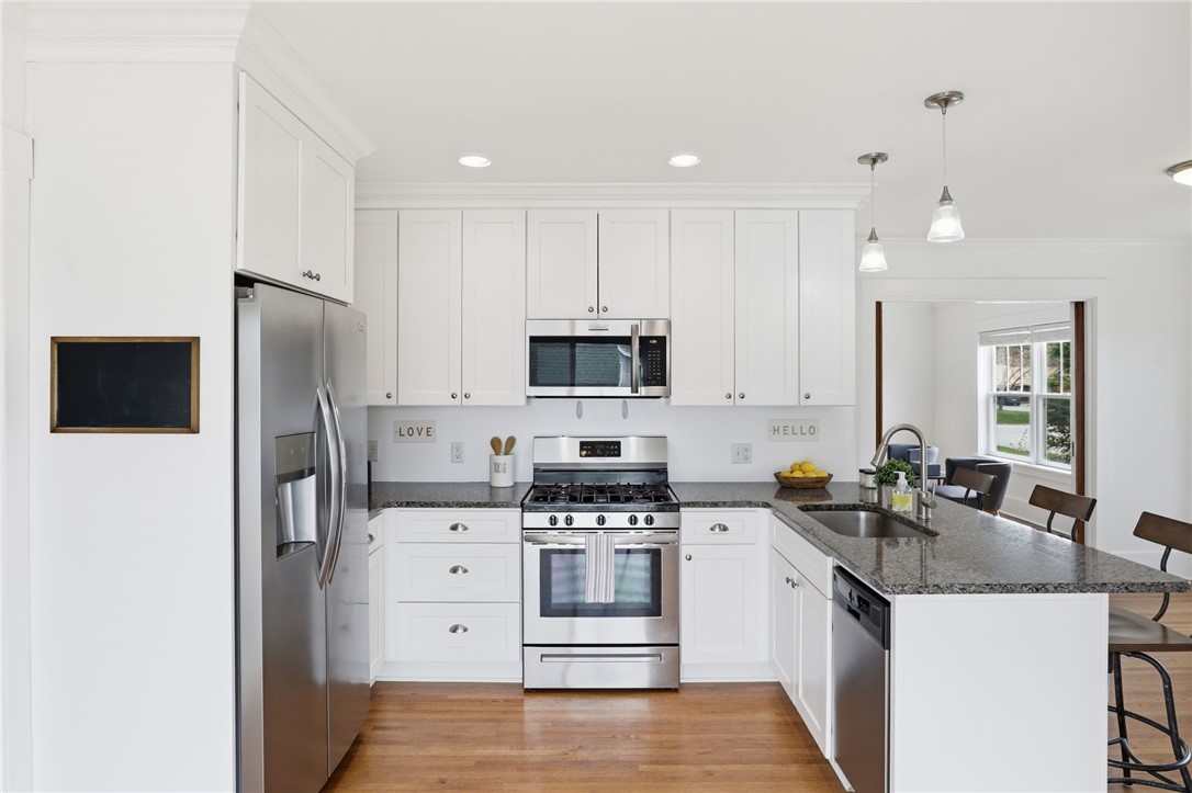 105 Hogan Road Perinton, NY 14450 - Photo 15 of 47