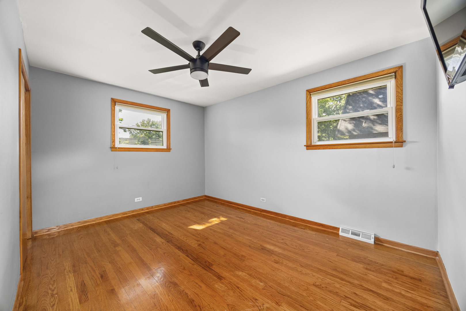 712 Spring Street Roselle, IL 60172 - Photo 14 of 31