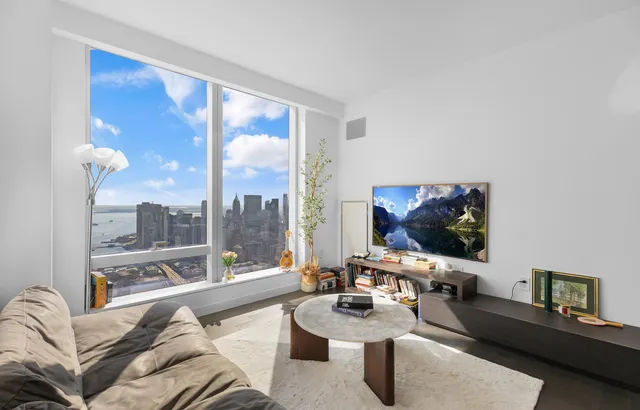 $1,600,000 | 252 South Street, Unit 73K | Two Bridges