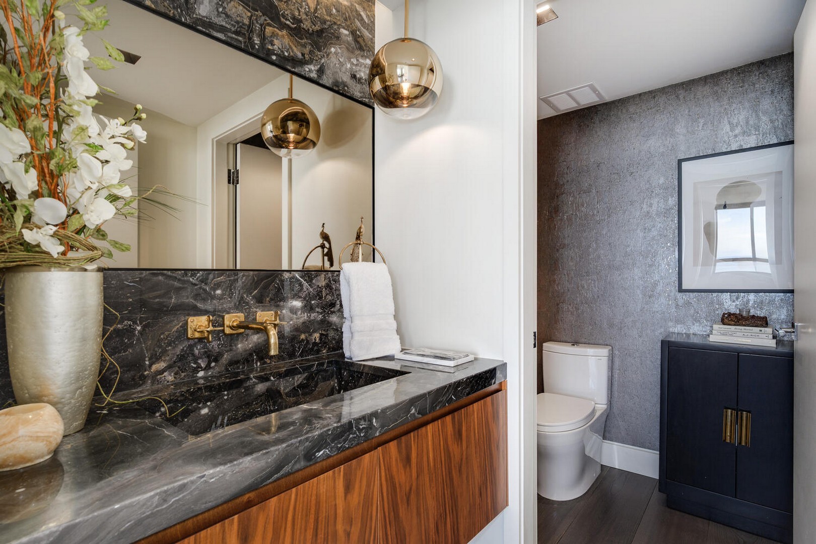 180 East Pearson Street, Unit 5804 Chicago, IL 60611 - Photo 18 of 36