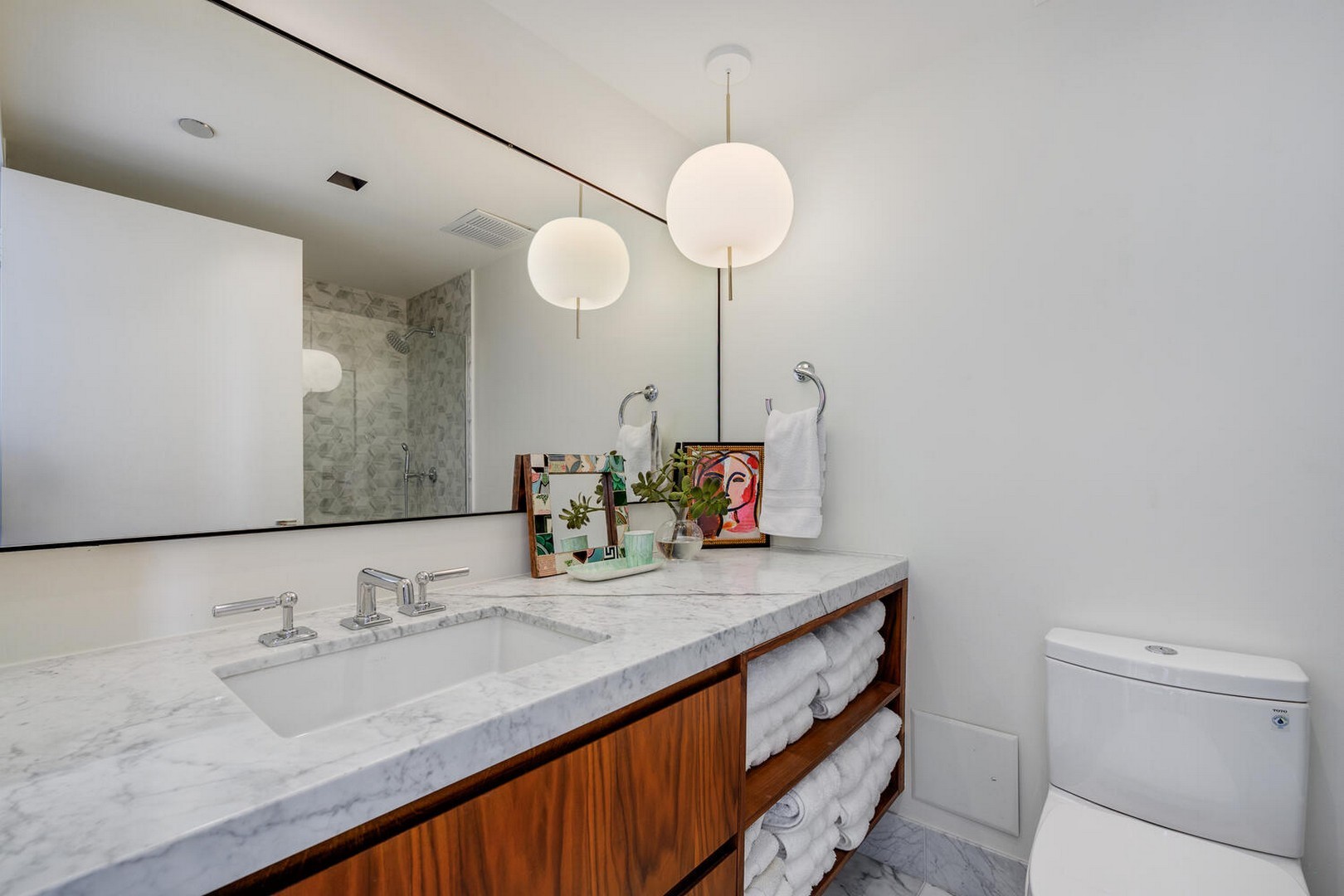 180 East Pearson Street, Unit 5804 Chicago, IL 60611 - Photo 25 of 36