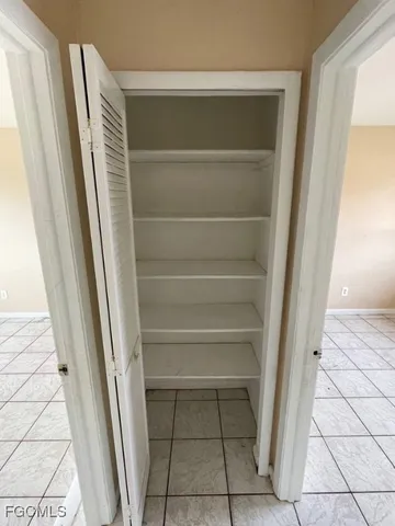 a view of utility room