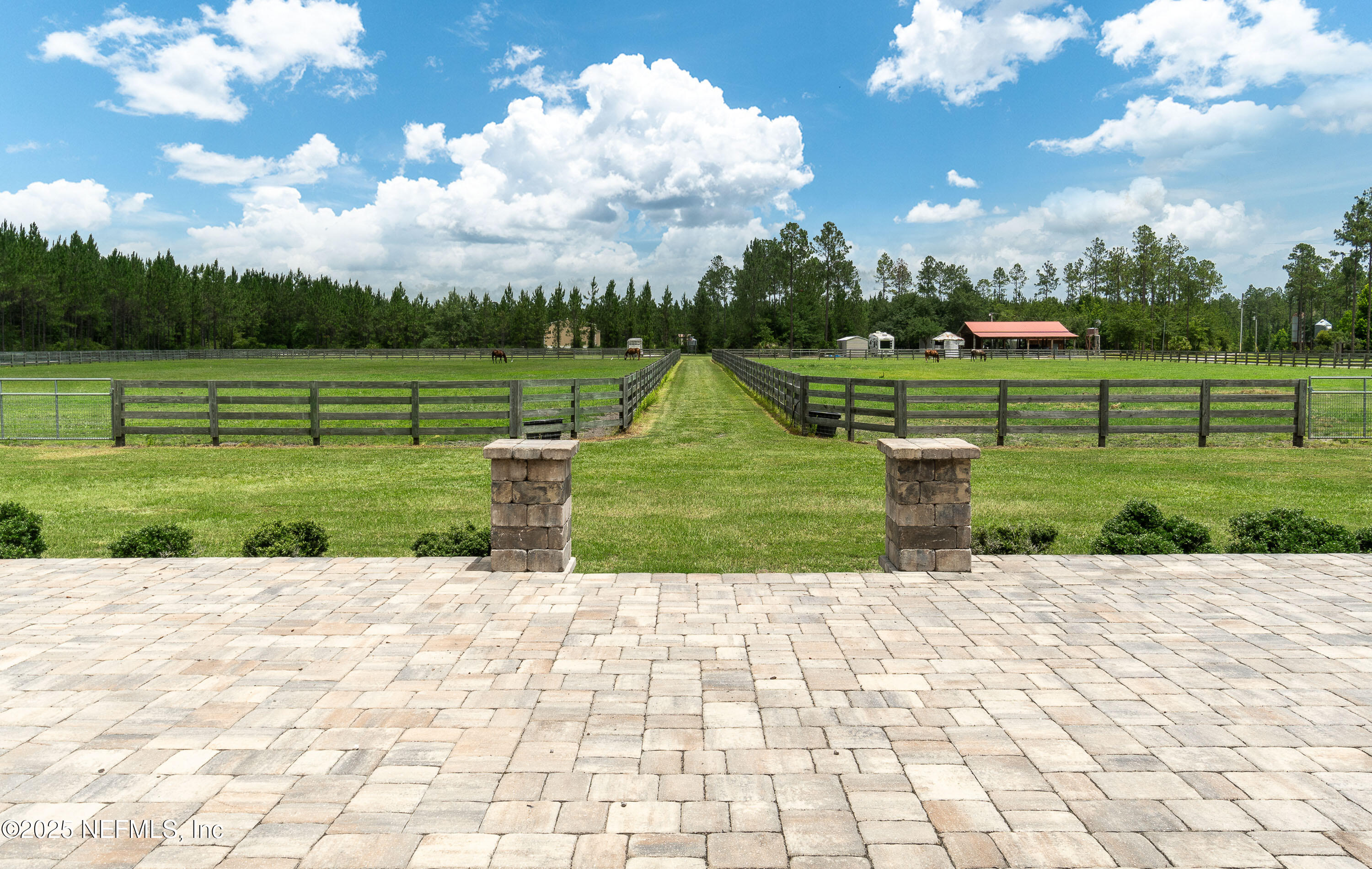 1845 Kinard Road Bryceville, FL 32009 - Photo 57 of 86 Courtyard View