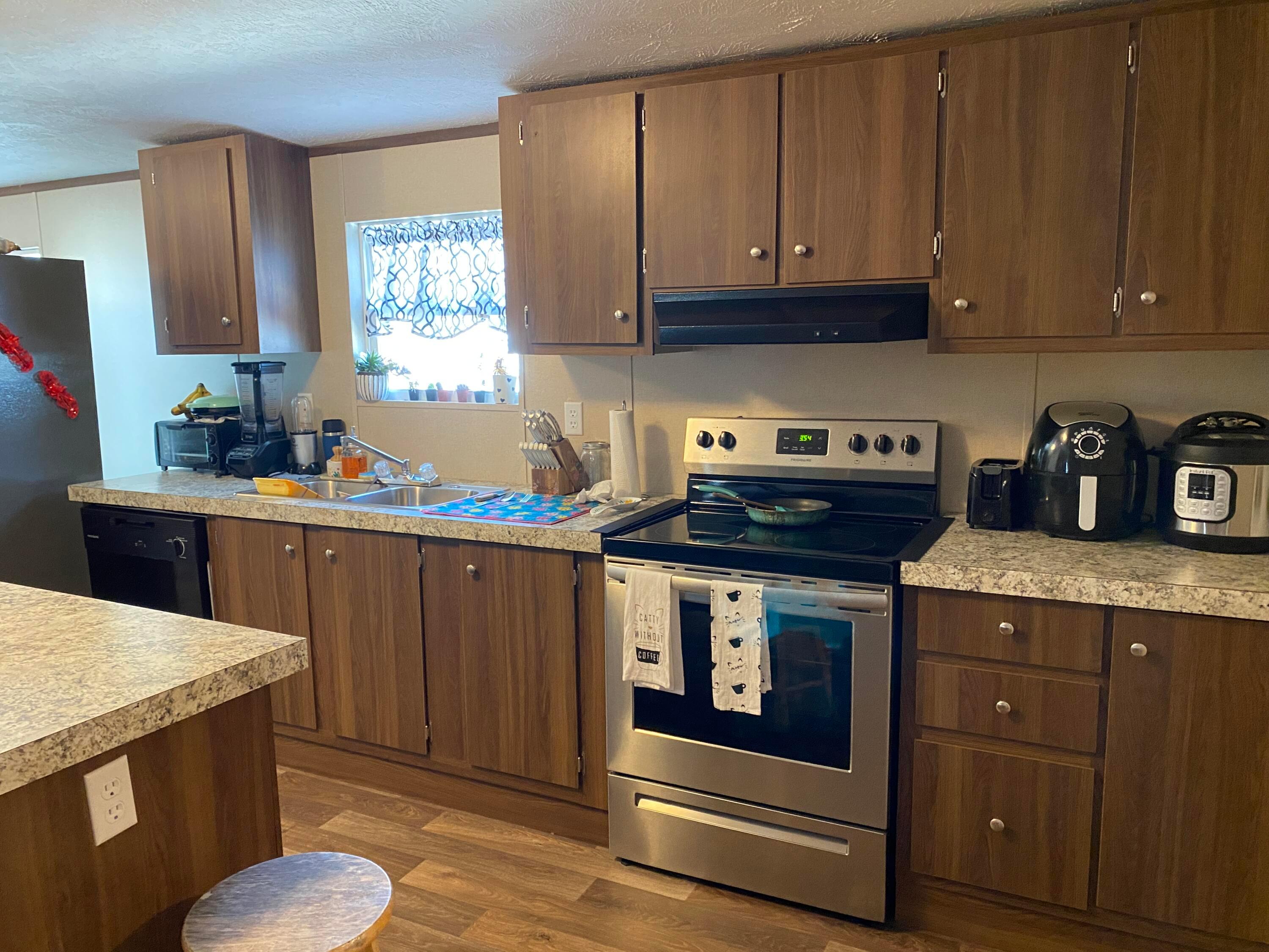 206 Gloria Road Pataskala, OH 43062 - Photo 12 of 21 5C0B23BE-3759-4505-82C9-242DD6F976D6