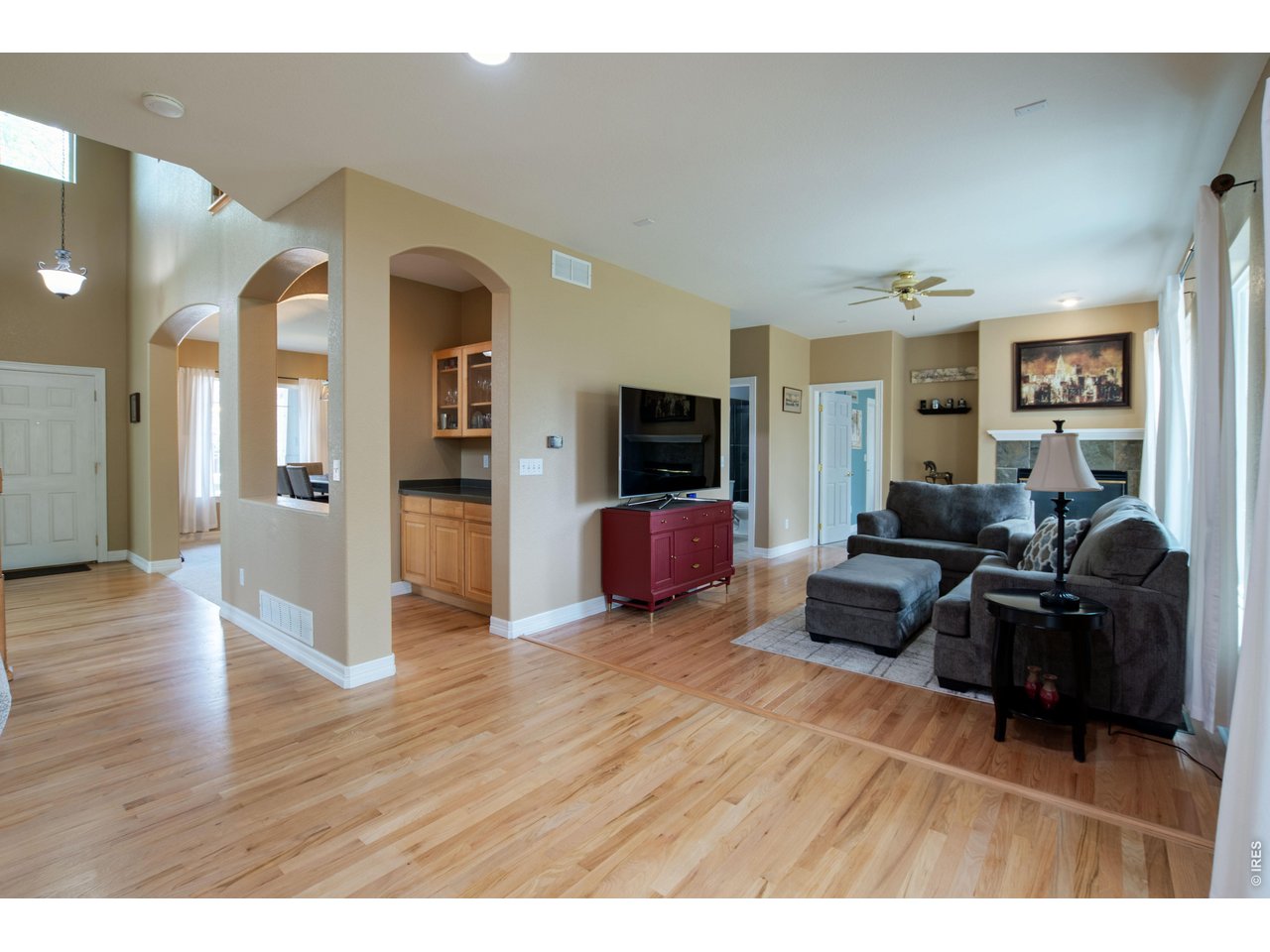 615 Americana Road Longmont, CO 80504 - Photo 14 of 47 Eat-in kitchen area, open to family room and foyer