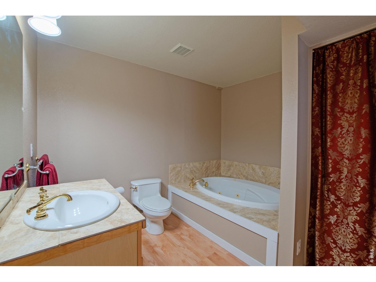 615 Americana Road Longmont, CO 80504 - Photo 38 of 47 Basement bath