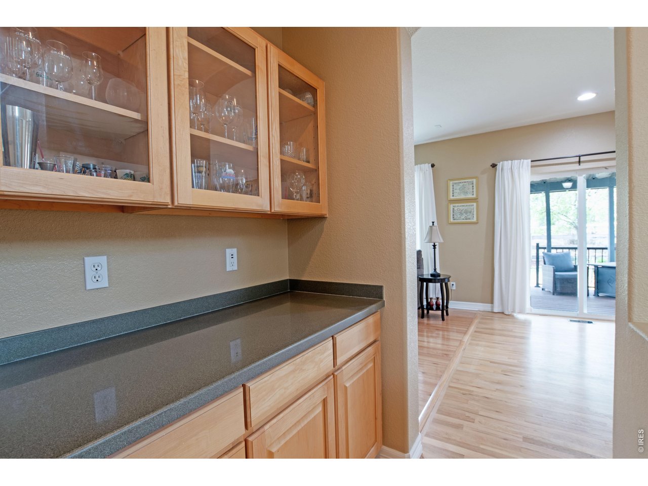 615 Americana Road Longmont, CO 80504 - Photo 10 of 47 Butler's pantry