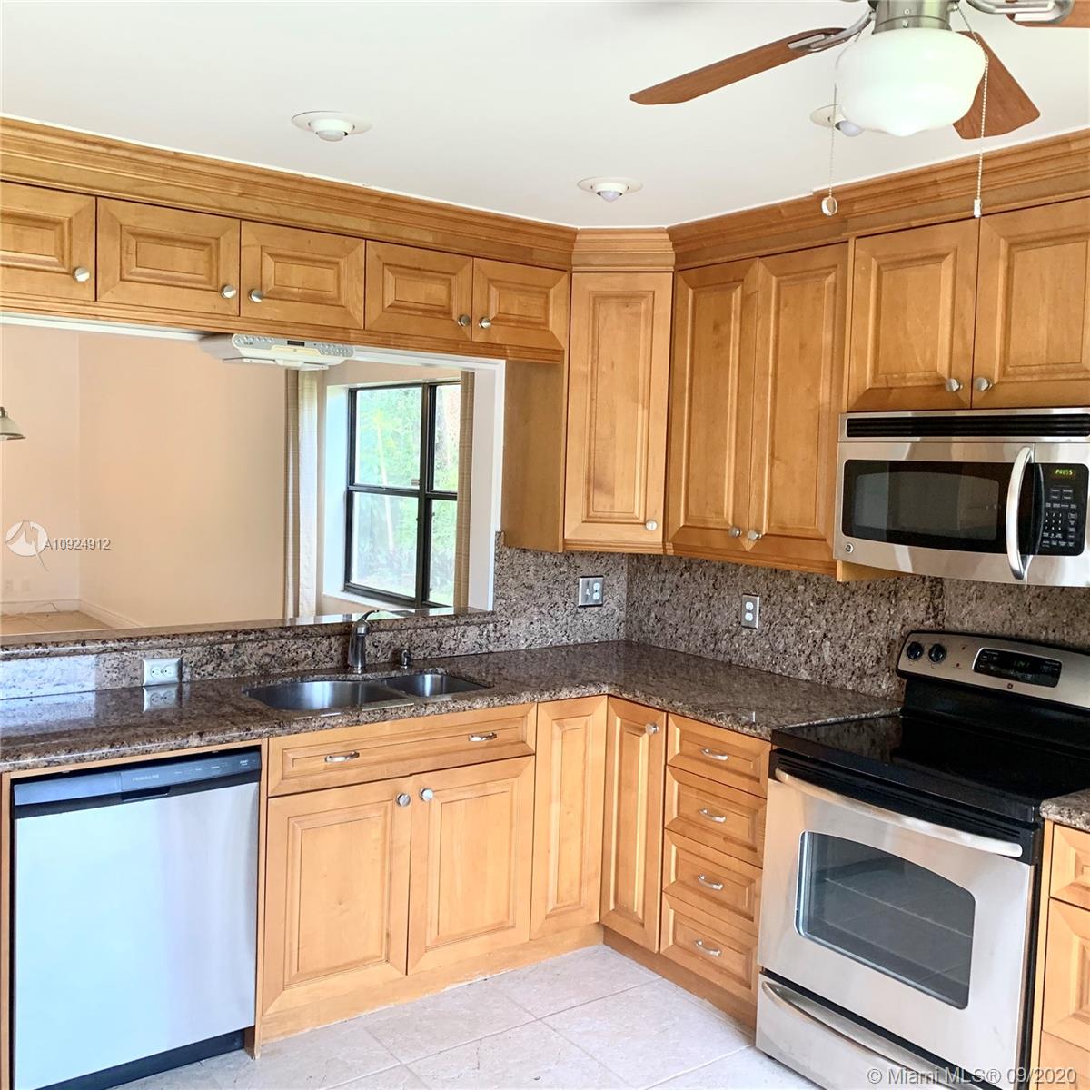 7482 Champagne Place Boca Raton, FL 33433 - Photo 4 of 15
