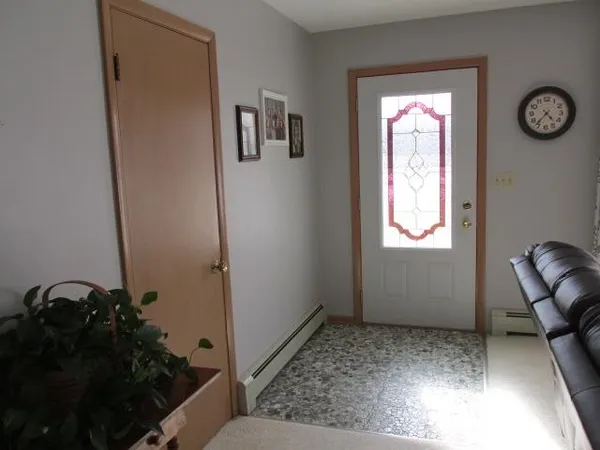 $240,000 | 2337 North Lynn Avenue, Freeport, IL 61032