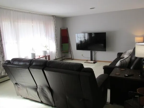 $240,000 | 2337 North Lynn Avenue, Freeport, IL 61032