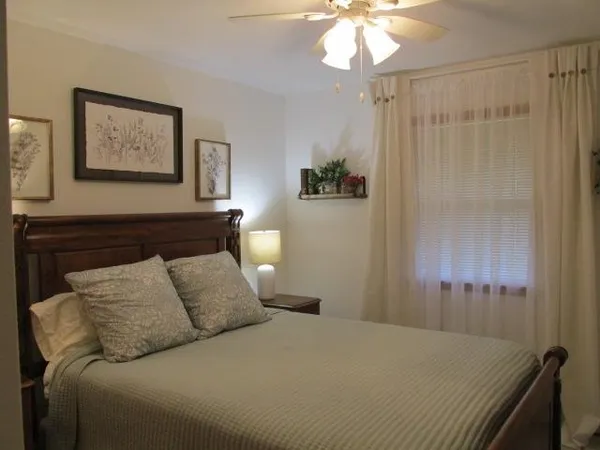 $240,000 | 2337 North Lynn Avenue, Freeport, IL 61032