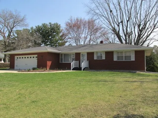 $240,000 | 2337 North Lynn Avenue, Freeport, IL 61032