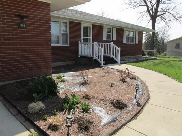 $240,000 | 2337 North Lynn Avenue, Freeport, IL 61032