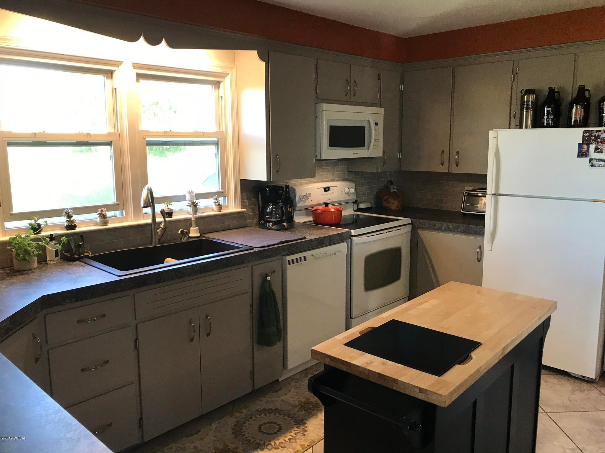 Kitchen 2