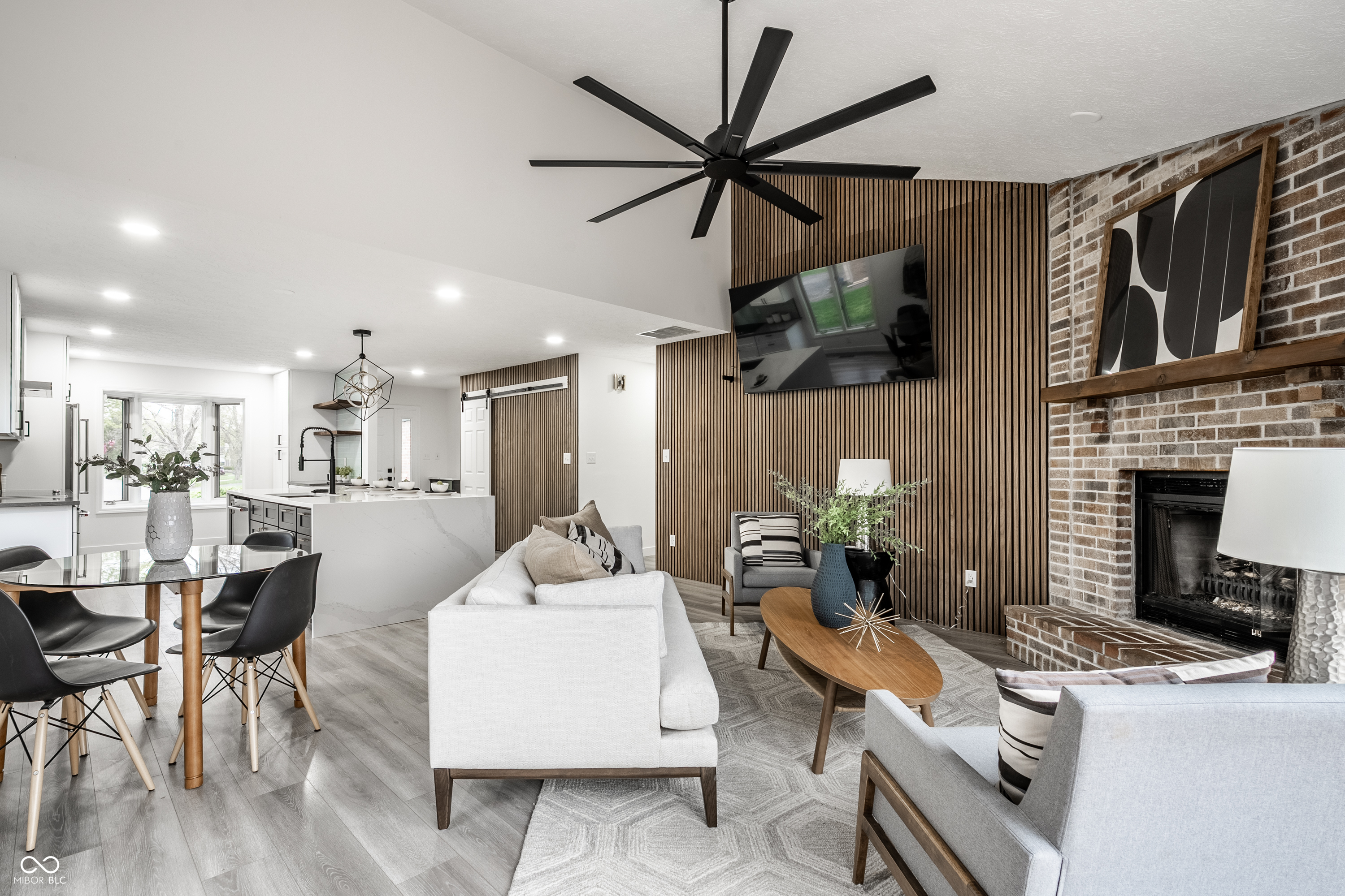 8425 Carthay Circle Fishers, IN 46038 - Photo 16 of 36