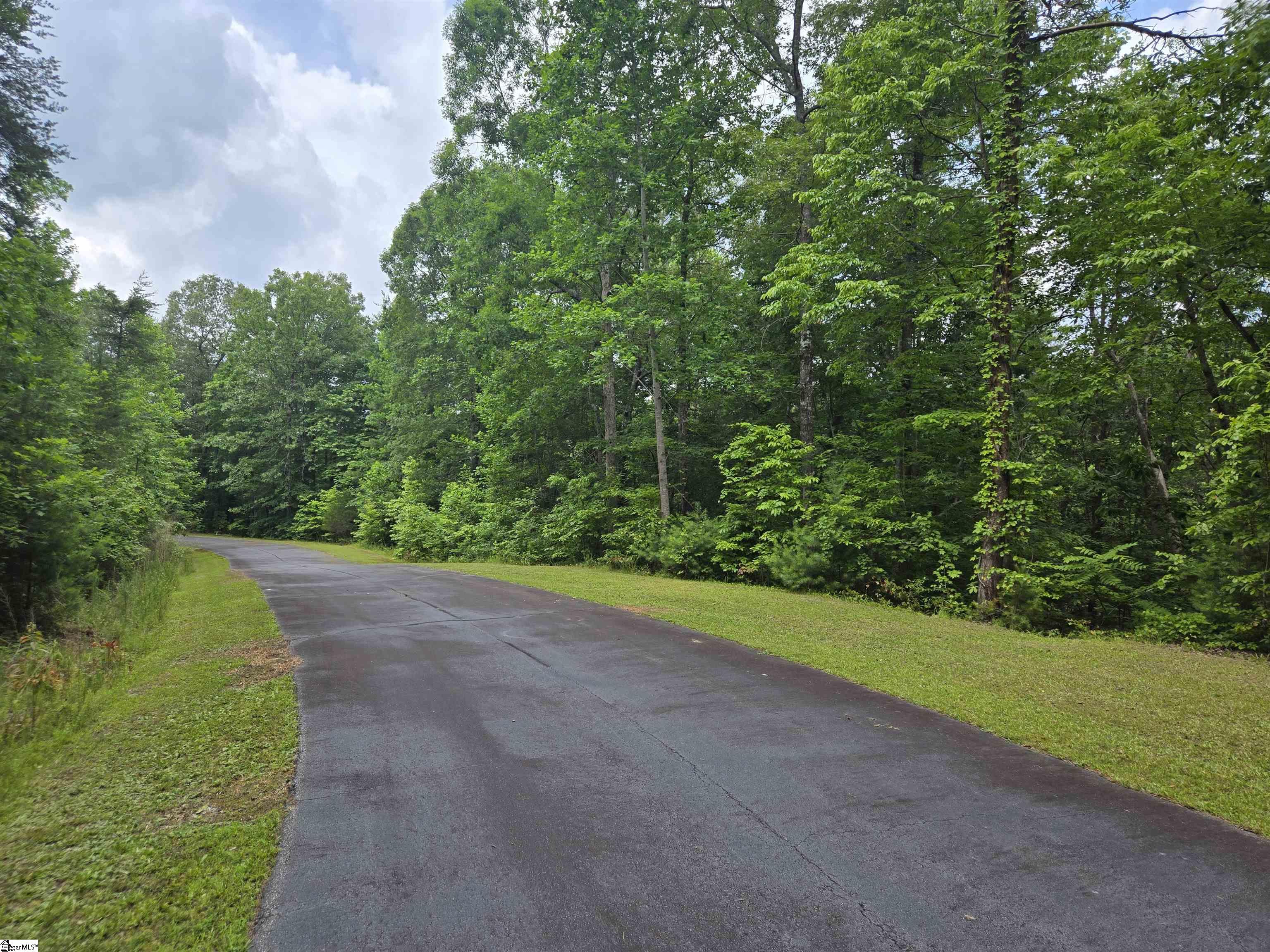 109 Bernhardt Way Pickens, SC 29671 - Photo 6 of 10