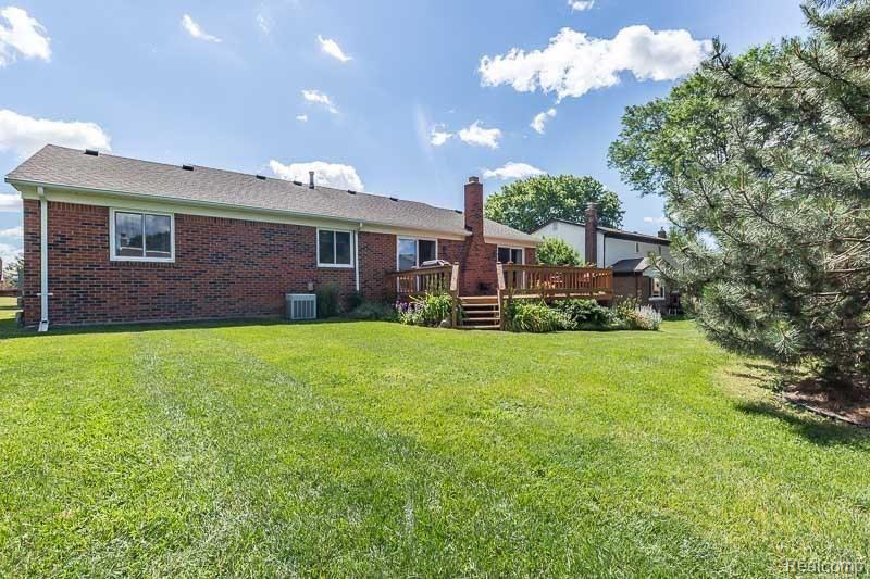 2096 Winchester Road Rochester, MI 48307 - Photo 43 of 45 2096 Winchester sm-58.jpg