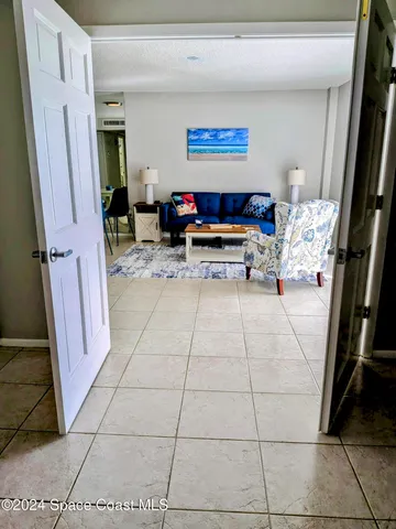 $2,200 | 2020 North Atlantic Avenue, Cocoa Beach, FL 32931
